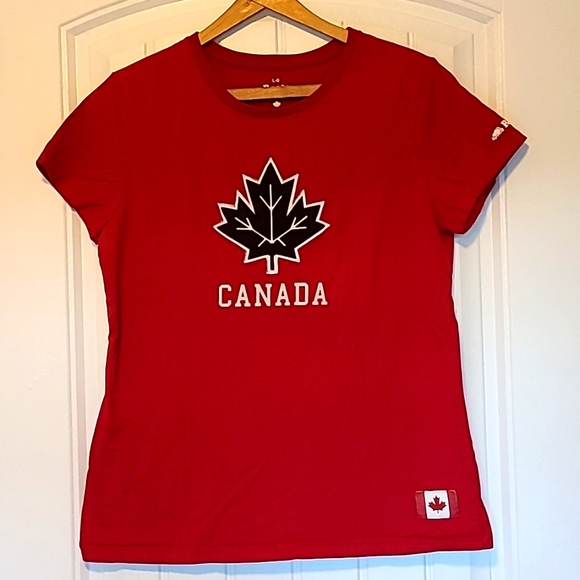 Roots Organic Cotton Red Canada Day 🍁 T-shirt - Picture 1 of 6